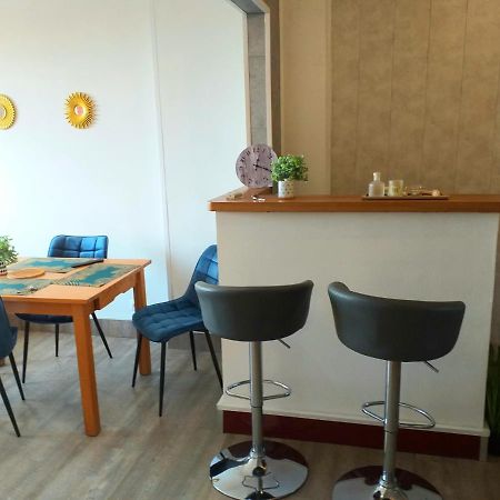 La Tour De Beurre- Appartement Lumineux Et Spacieux Bourges Buitenkant foto
