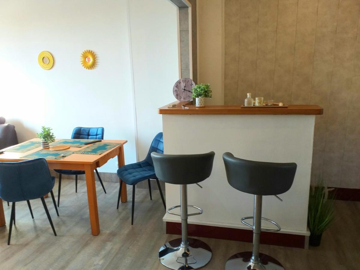 La Tour De Beurre- Appartement Lumineux Et Spacieux Bourges Buitenkant foto