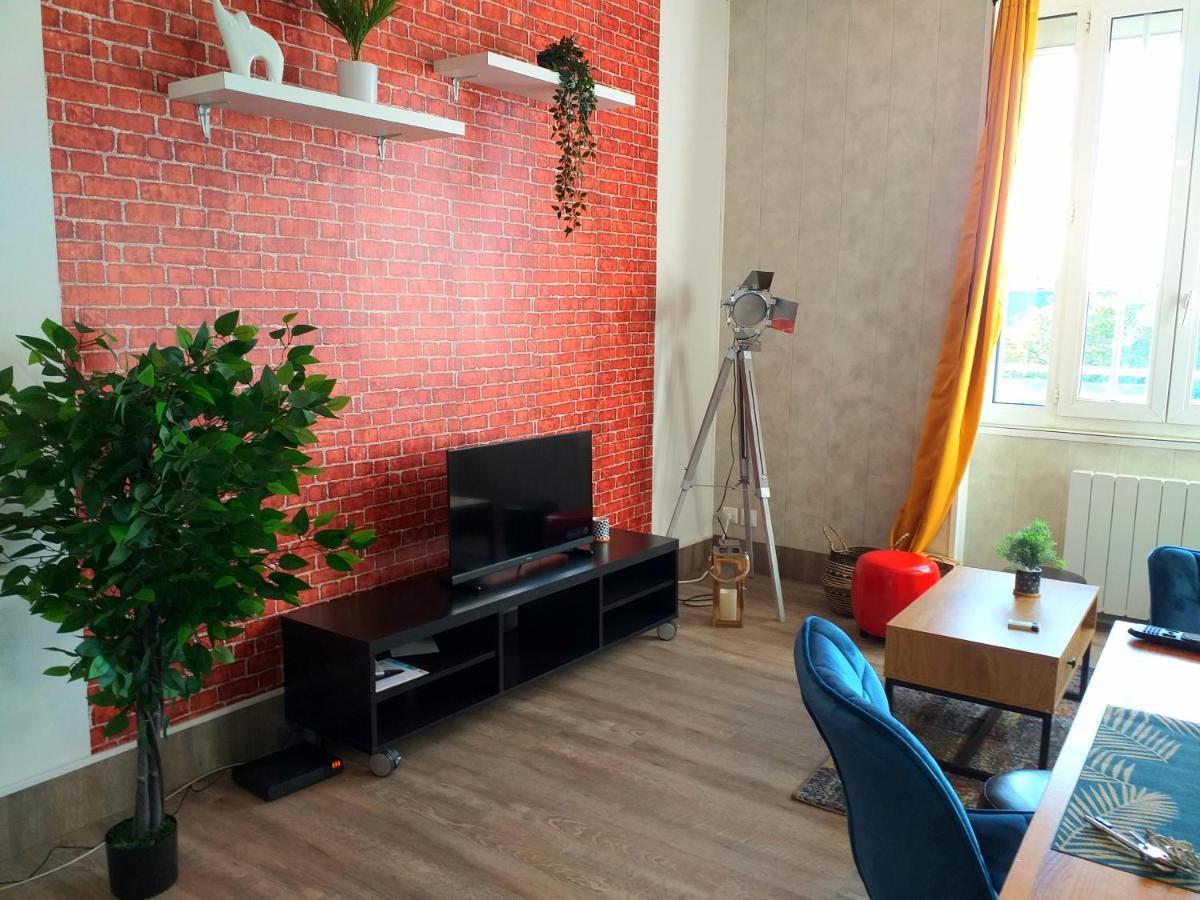 La Tour De Beurre- Appartement Lumineux Et Spacieux Bourges Buitenkant foto