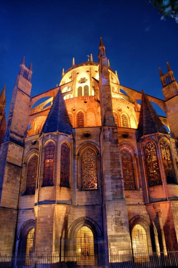 La Tour De Beurre- Appartement Lumineux Et Spacieux Bourges Buitenkant foto